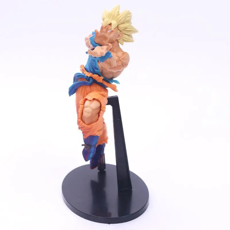 Figurka Goku z falą Kamehameha 21 cm